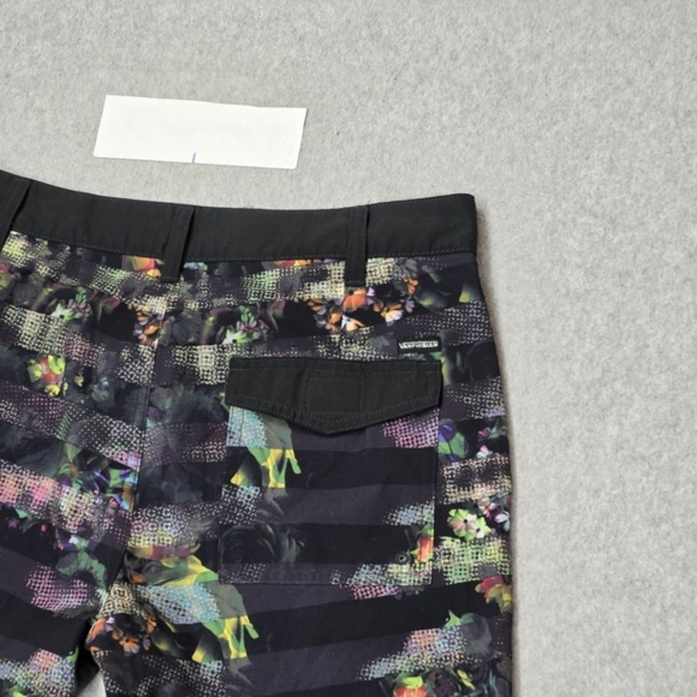 Vans Men Shorts 30 Black Floral Swimwear VANPHIBIAN Boardshorts - Picture 12 of 12